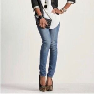 CAbi Ruby skinny light wash jeans size 8